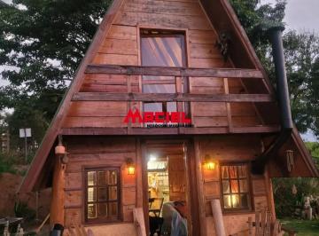 Rural · 48m² · 1 Quarto · 2 Vagas · VILA SÃO GERALDO: CHALÉ RÚSTICO COM LAREIRA E DECK!!!