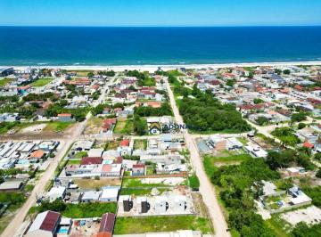9dbd1a7b68935c644bdaf7da6b6ecf1f19c2e9c1 · Sobrado Novo, Próximo ao Mar, com 2 dormitórios à venda, 66 m² por R$ 430.000 - Eliana - Guaratuba/P