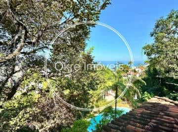 Casa · 303m² · 5 Quartos · 4 Vagas · Casa em Condomínio : / Residencial / São Conrado