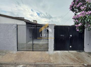 0 · Duas casas à venda em Indaiatuba.