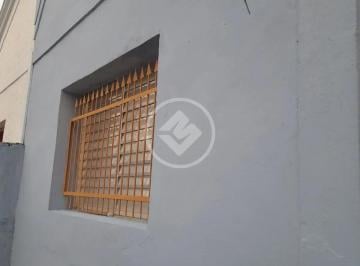 Casa · 81m² · 2 Quartos · casa com ótima localização