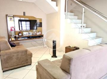 Casa · 356m² · 3 Quartos · 4 Vagas · Sobrado