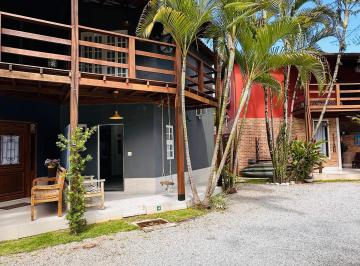 Casa de 3 quartos, São Sebastião · Casa dentro de condominio em Boicucanga