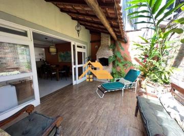 c2ba91a754203b61b1175eb075b8ef97d4e06e95 · Casa em Condomínio a 200m da Praia | 4 Dormitórios (2 Suítes) | Serviço de Praia | Lazer Completo