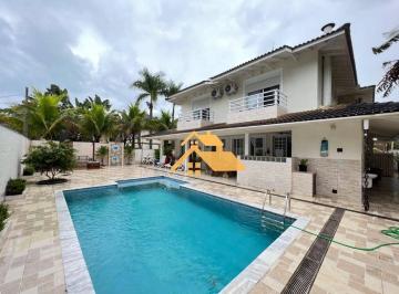 2685cbe197193265608242e8d1e91b2f1da29422 · Casa de Alto Padrão em Condomínio com 5 Suítes, Piscina Privativa e Lazer Completo – Praia da Baleia