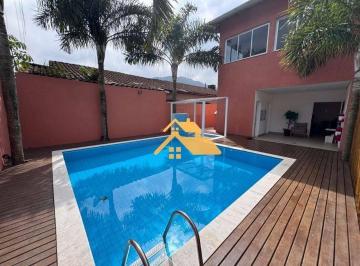 a4886b8251d313a3f31a6979f9b449f29e9a13b4 · Sobrado em condomínio com 3 suítes, ar-condicionado, varanda e lazer completo, ideal para moradia ou
