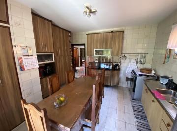 Casa · 132m² · 3 Quartos · 3 Vagas · Casa Ampla à Venda no Jardim dos Ipês – Cotia/SP