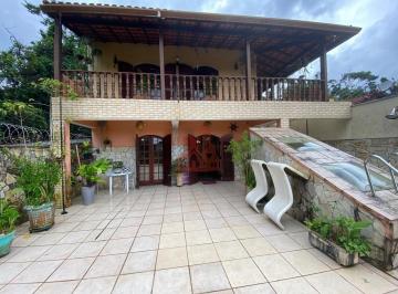 Casa · 394m² · 3 Quartos · 3 Vagas · Casa à Venda no Jardim Adelina, Cotia – Conforto e Natureza ao Seu Alcance
