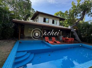 Casa 5/4 em Praia do Forte com piscina privativa · Casa 5/4 em Praia do Forte com piscina privativa