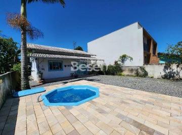 Casa · 80m² · 2 Quartos · CASA