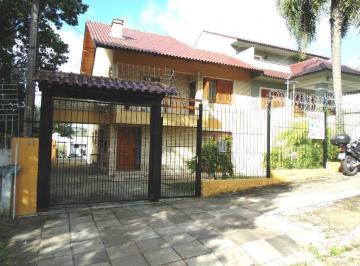 Casa · 506m² · 3 Quartos · 2 Vagas · Casa *SOMENTE PARTE TÉRREA* para locação, com pátio compartilhado e entrada indi