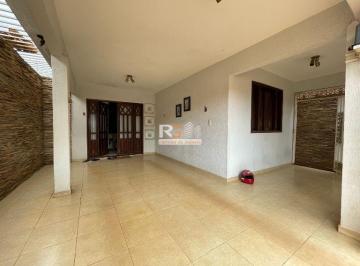 Casa de 4 quartos, Formosa · Casa Formosinha, 3 quartos (1 suite), área de churrasco
