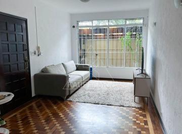 Casa · 167m² · 3 Quartos · 2 Vagas · Casa à Venda no Campo Belo -  3 Quartos, 1 Suíte - 2 Vagas - 167m² de Área Construída