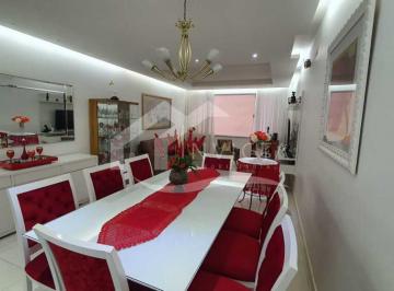 Apartamento · 150m² · 3 Quartos · Amplo 3 Quartos na Quadra da Praia, com Suíte