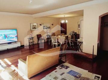 Apartamento · 200m² · 4 Quartos · 1 Vaga · Excelente oportunidade de morar em um imóvel residencial de semi-luxo!