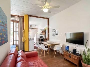 Apartamento · 52m² · 1 Quarto · 1 Vaga · Encantador sala e quarto com suíte mobiliado em prédio antigo de Ipanema