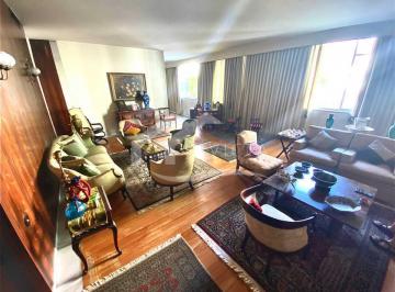 Apartamento · 280m² · 4 Quartos · 2 Vagas · Deslumbrante Residência de Quatro Quartos no Coração de Copacabana com Duas Vaga