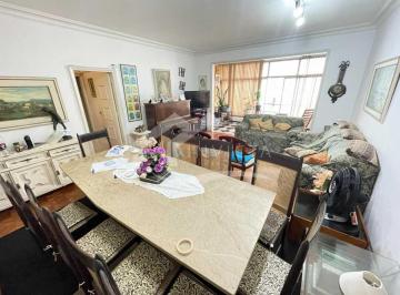 Apartamento · 210m² · 3 Quartos · 1 Vaga · MARAVILHOSO APARTAMENTO DE TRÊS QUARTOS COM SUÍTE E VARANDA!
