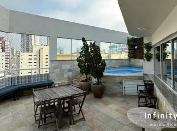 Foto 01 · Cobertura luxuosa à venda no coração de Balneário Camboriú, Centro - SC: vista deslumbrante e acabam