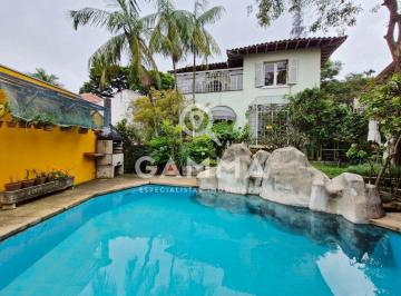Casa · 362m² · 4 Quartos · 3 Vagas · Casa com 4 dormitórios e piscina no Pacaembu em rua tranquila e arborizada.