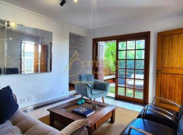 Casa · 337m² · 3 Quartos · 3 Vagas · Linda casa em condominio! Oportunidade em excelente local. 3 suítes 3 vagas