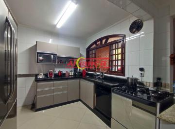 Casa · 220m² · 3 Quartos · 1 Vaga · Casa Térrea 220m², com 3 quartos e 1 suíte à venda na Vila Augusta