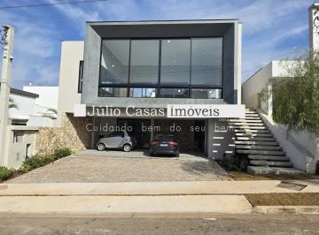 Casa · 300m² · 4 Quartos · 4 Vagas · Casa à venda em condomínio - Aceita permuta por terreno comercial em torno de mil metros bem locali