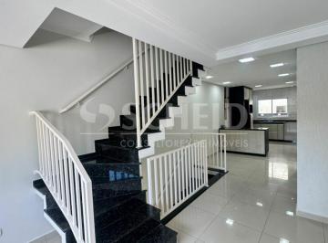 Casa · 132m² · 3 Quartos · 2 Vagas · 03 dormitórios, sendo 01 suíte e 02 vagas