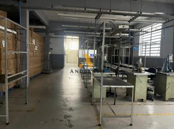 Comercial · 2751m² · 10 Vagas · Venda de Galpão, 2751 m², por R$ 3.4 milhões em Rocha.