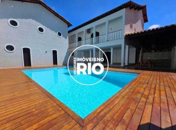 Casa · 755m² · 6 Quartos · 4 Vagas · Casa Duplex com Sótão na Barra da Tijuca à venda