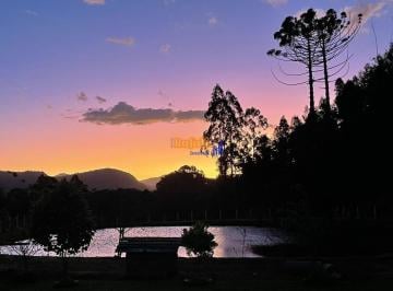 sgpdswk2ognizjk3zjhhntc1_md · Sitio com cachoeira, rio e natureza em Urubici- SC linda vista e casas...