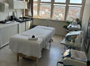2ebace040d9ef82f4672c64587d6f525166705af · Sala comercial Caravelas