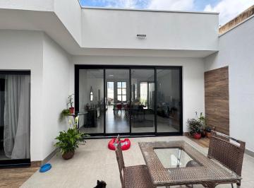 Casa · 132m² · 3 Quartos · 4 Vagas · Casa com 3 quartos à venda, Bairro Novo Mundo - Uberlândia/MG