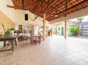 Casa · 210m² · 3 Quartos · 3 Vagas · Casa à venda - Escriturada em Condomínio - 3 suítes - Aceita permuta, Conjunto 5, Arniqueiras