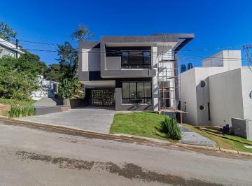 Casa · 570m² · 4 Quartos · 6 Vagas · Casa à venda em Condômino fechado em Balneário Camboriú