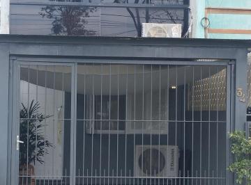 Casa · 80m² · 2 Quartos · 1 Vaga · Casa na Zona sul de Porto Alegre com 02 dormitórios e pátio.