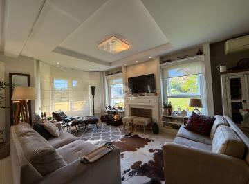 Casa · 224m² · 3 Quartos · 2 Vagas · Casa mobiliada de alto padrão com suíte e área gourmet no Reserva dos Pássaros