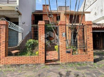 Casa · 240m² · 4 Quartos · 1 Vaga · Casa de 4 dormitórios (1 suíte) com piscina e edícula no bairro Medianeira - Porto Alegre