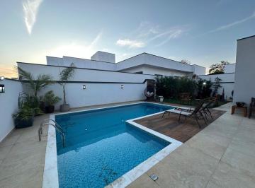 Casa · 273m² · 3 Quartos · 4 Vagas · Sua vida merece esse padrão: casa térrea espetacular no Portal das Estrelas
