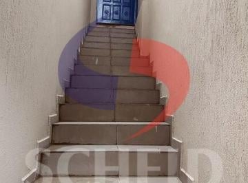 Casa · 75m² · 2 Quartos · Aluga-se casa de 75 metros quadrados no Campo Belo, com dois dormitórios e sacada