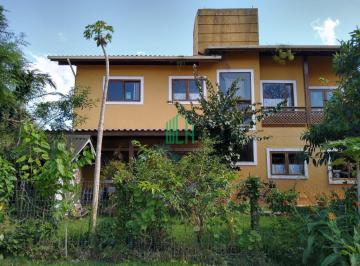 Casa · 200m² · 2 Quartos · 2 Vagas · Sobrado à venda no Rio Vermelho