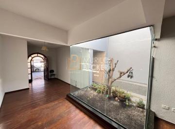 Casa · 150m² · 4 Quartos · 2 Vagas · Casa com 4 quartos, sendo 2 suítes, 216m - CENTRO