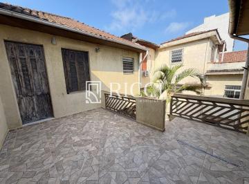 Imóvel de alto padrão na Vila Mathias: 3 quartos, · Imóvel de alto padrão na Vila Mathias: 3 quartos, 3 salas, 3 banheiros, 3 vagas de garagem, 227m² -