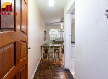 Apartamento · 58m² · 3 Quartos · Apartamento térreo com pátio privativo no coração do Menino Deus, 2 dormitórios.