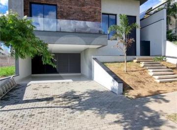 Casa · 216m² · 3 Quartos · 4 Vagas · Condomínio com 3 quartos à venda em Jardim Ypê - SP