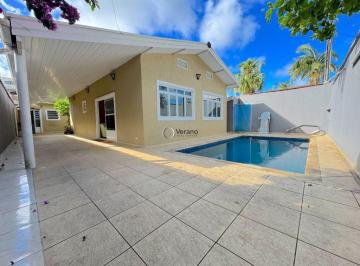 41329813_g.jpg · 
                                Casa a venda na Enseada com piscina e churrasqueira
               