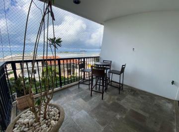 Apartamento · 217m² · 3 Quartos · 1 Vaga · Apartamento à Venda Beira Mar no Centro do Guarujá