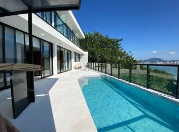 Casa · 600m² · 3 Quartos · 8 Vagas · Casa Beira Mar à Venda em Guarujá no Condomínio Península