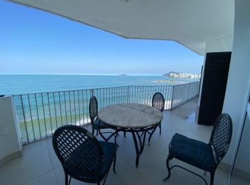 Apartamento · 187m² · 3 Quartos · 1 Vaga · Apartamento pé na areia à venda no Morro do Maluf, Guarujá
