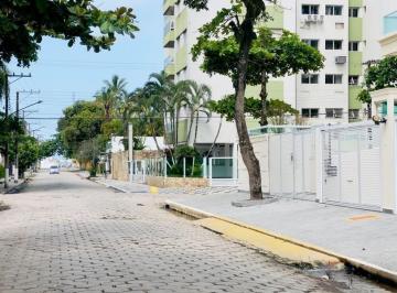 Terreno · Terreno à Venda em Guarujá no Loteamento João Batista Julião